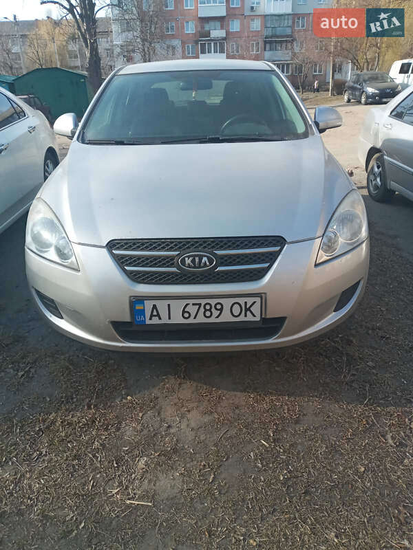 Kia Ceed (2008)