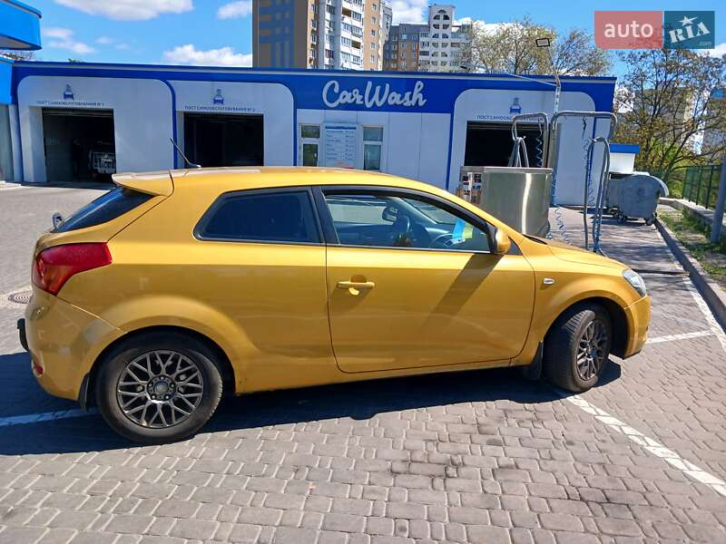 Kia Ceed (2008)