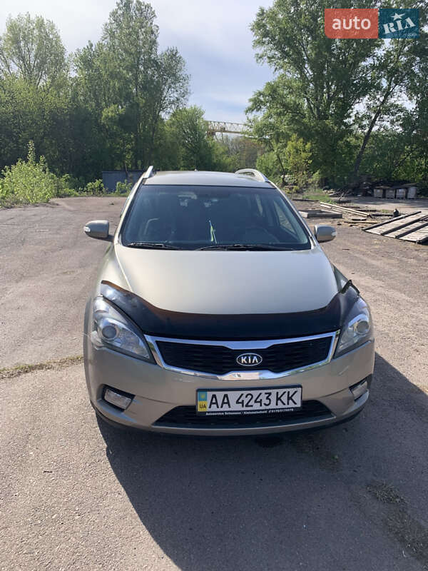 Kia Ceed (2010)