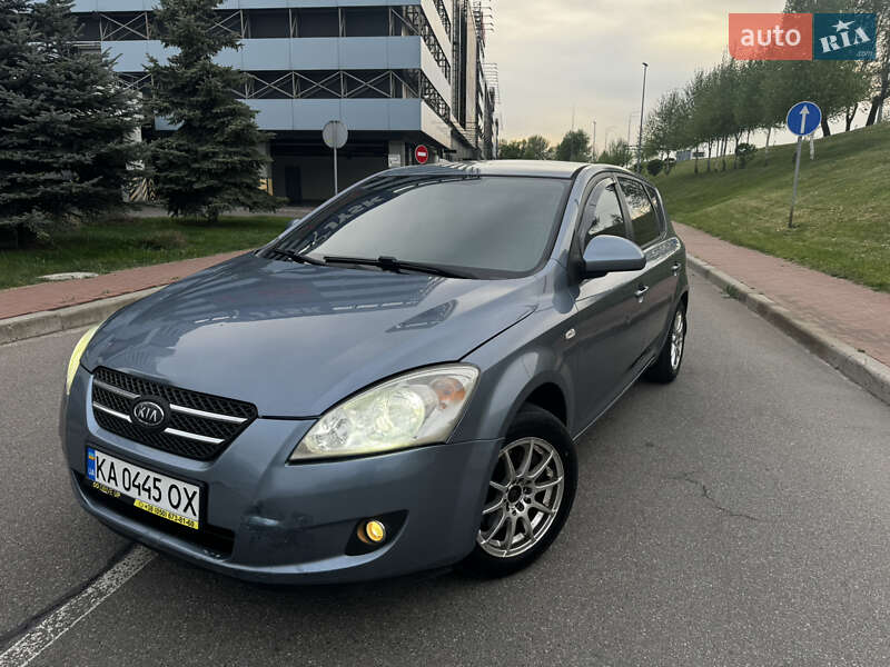 Kia Ceed (2008)