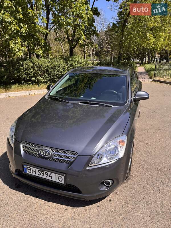 Kia Ceed (2008)