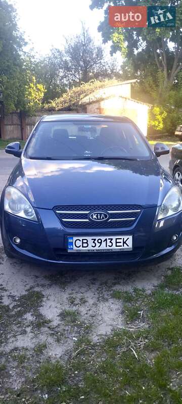 Kia Ceed (2008)