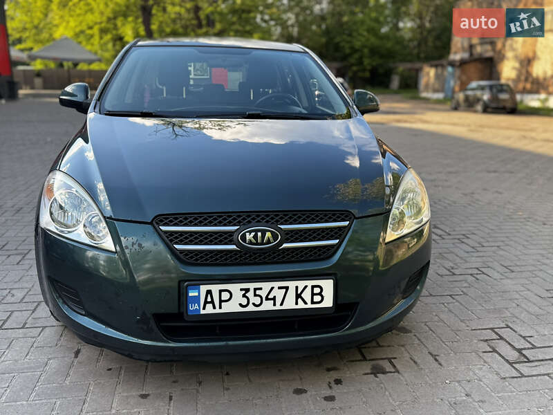 Kia Ceed (2008)