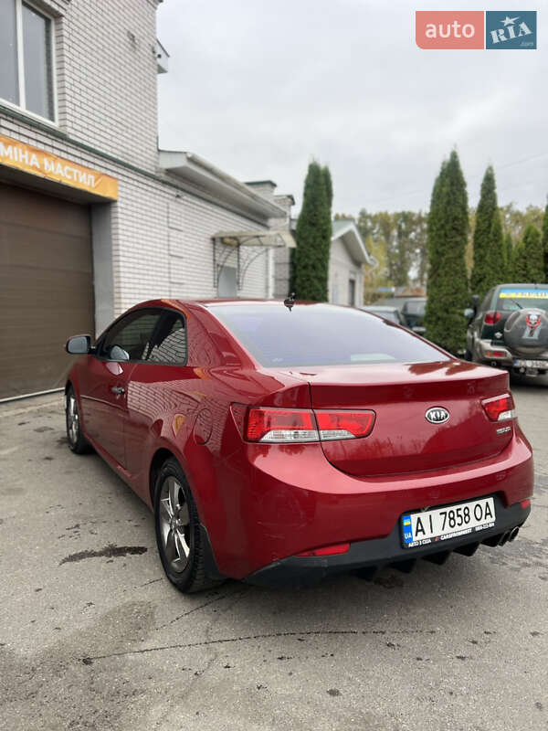Kia Cerato koup (2011)