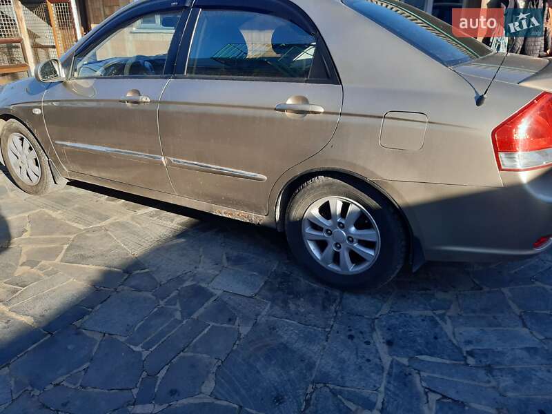 Kia Cerato (2007)