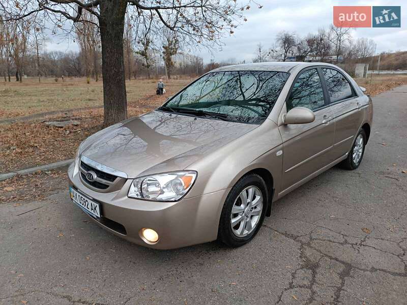 Kia Cerato (2006)