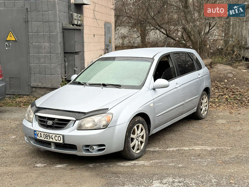 Kia Cerato (2004)