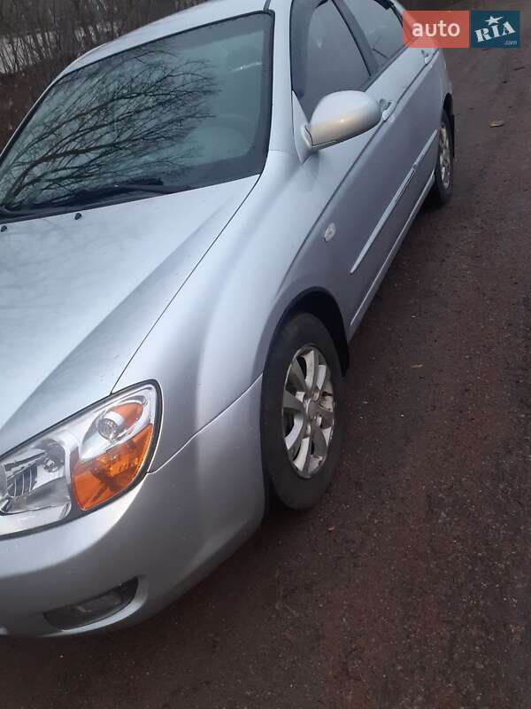 Kia Cerato (2007)