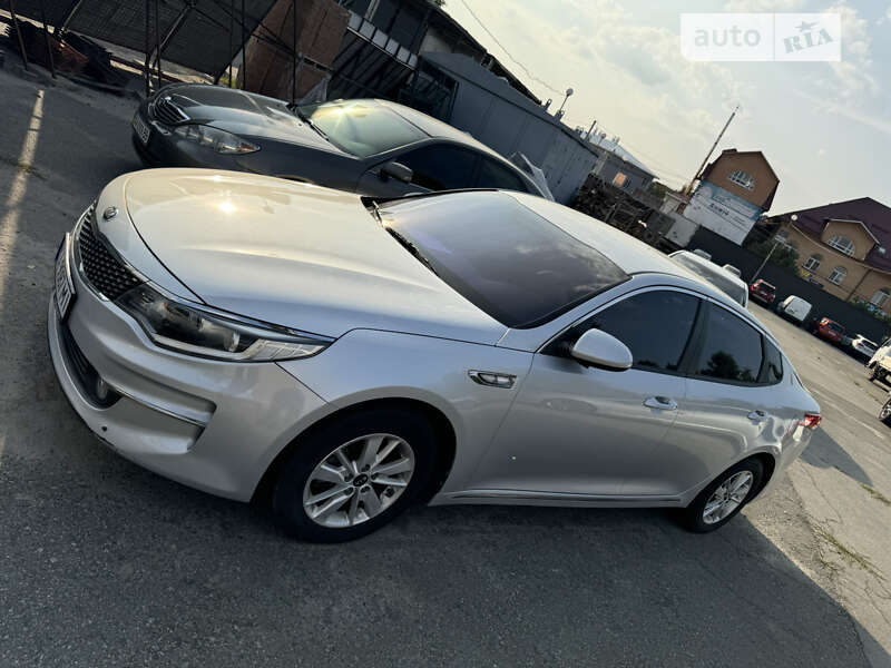 Kia K5 (2016)