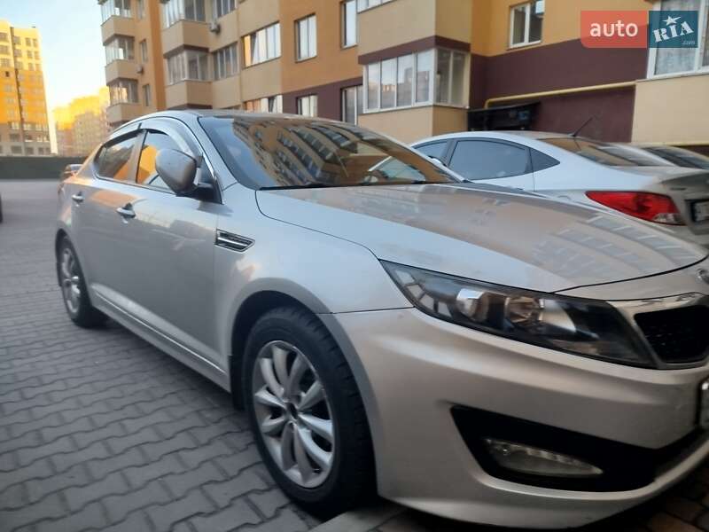Kia K5 (2012)