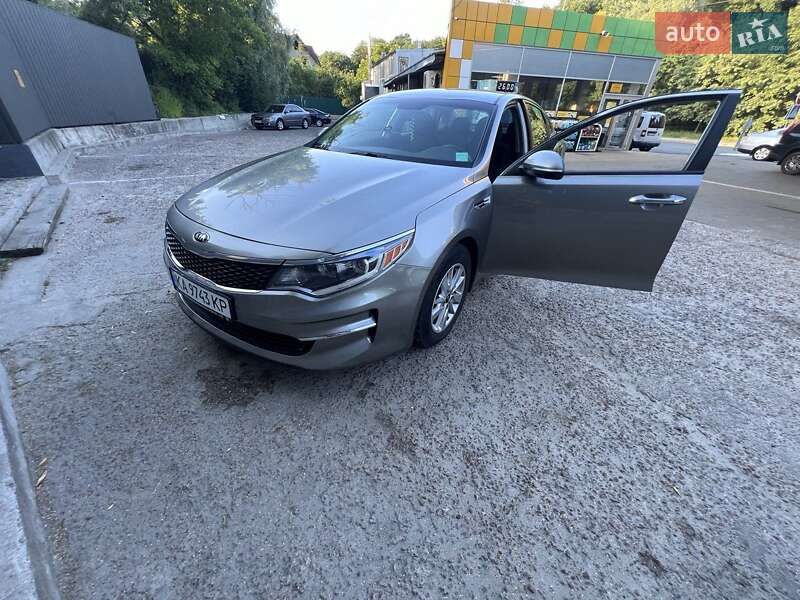 Kia K5 (2017)