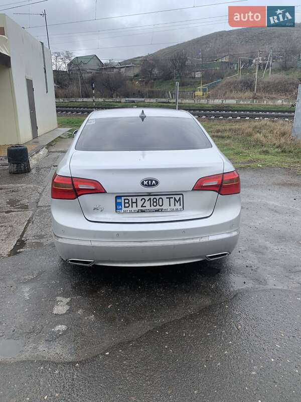 Kia K7 (2012)