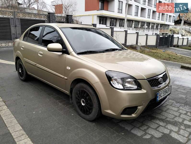 Kia Rio (2010)