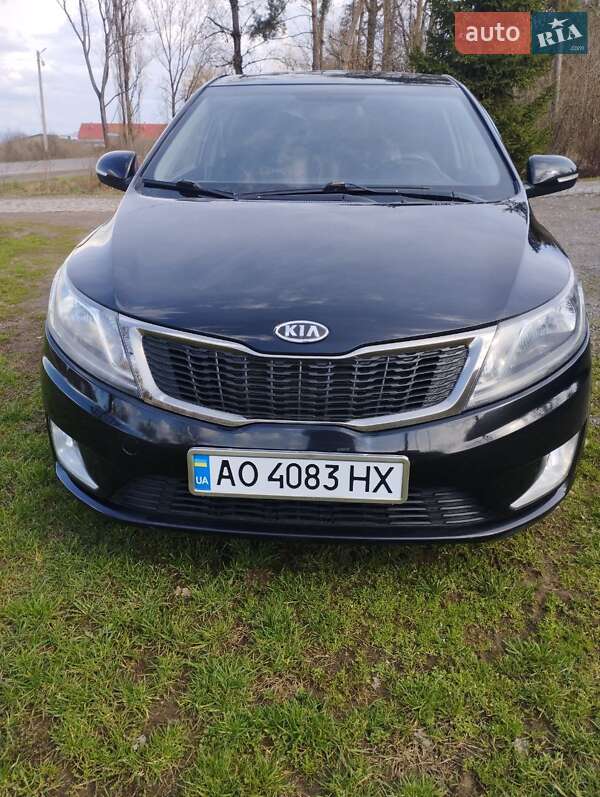 Kia Rio (2012)