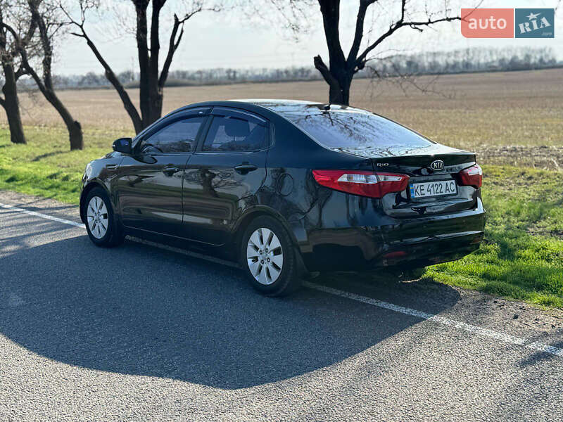Kia Rio (2012)