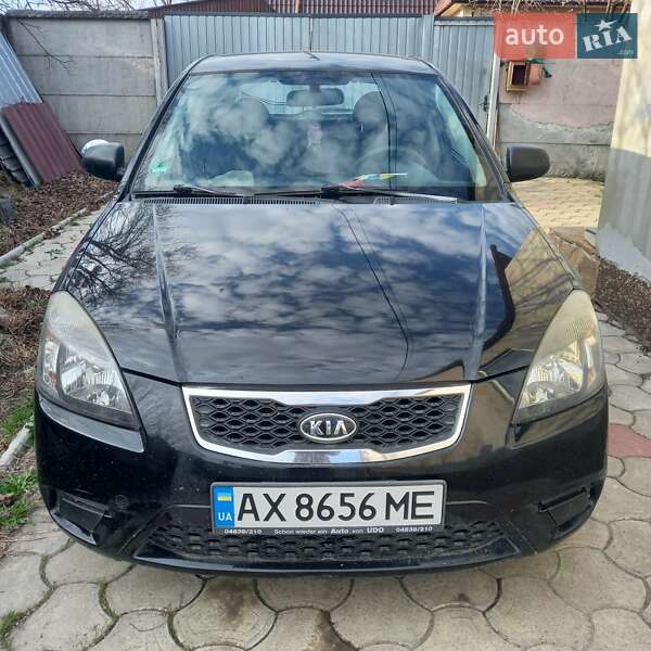 Kia Rio (2009)
