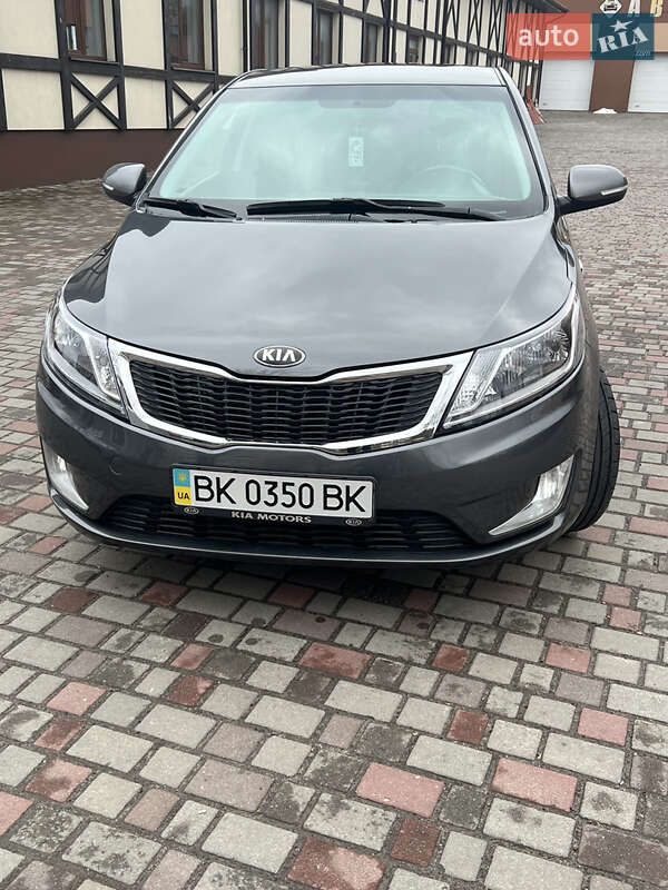 Kia Rio (2013)