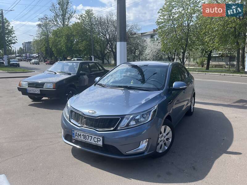 Kia Rio (2012)