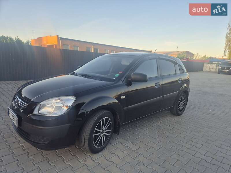 Kia Rio (2007)
