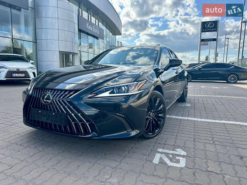 Lexus Es (2023)