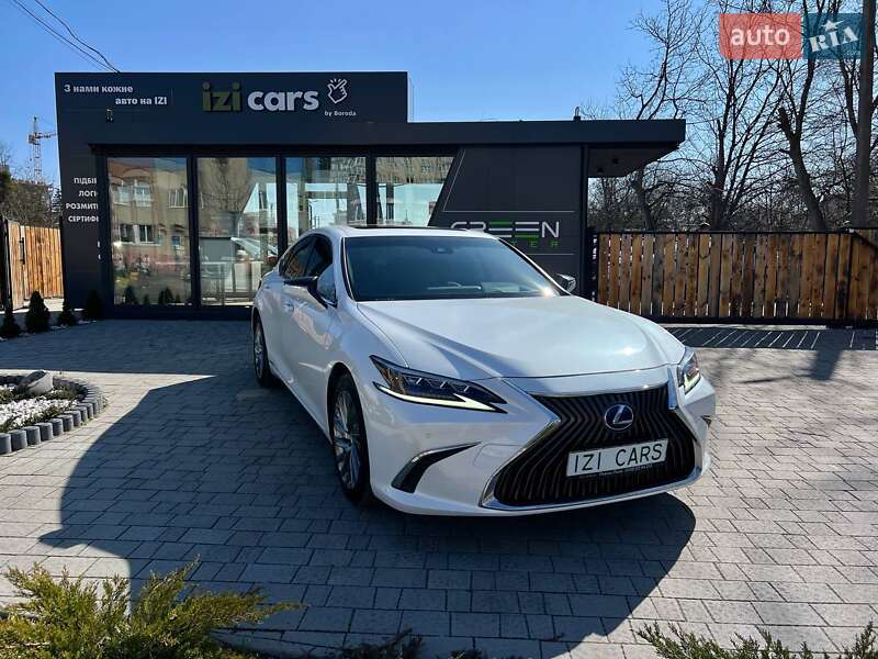 Lexus Es (2019)