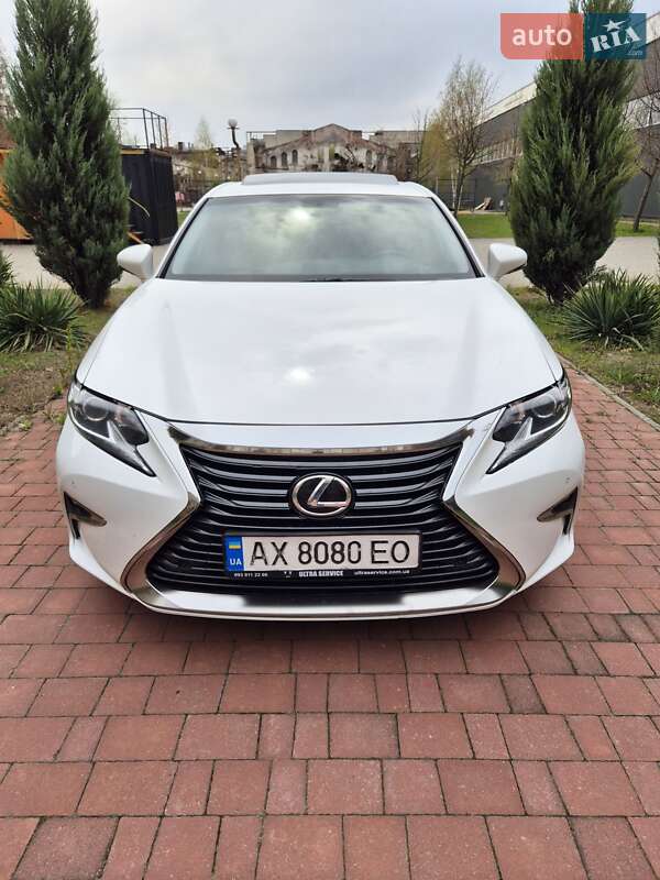 Lexus Es (2017)