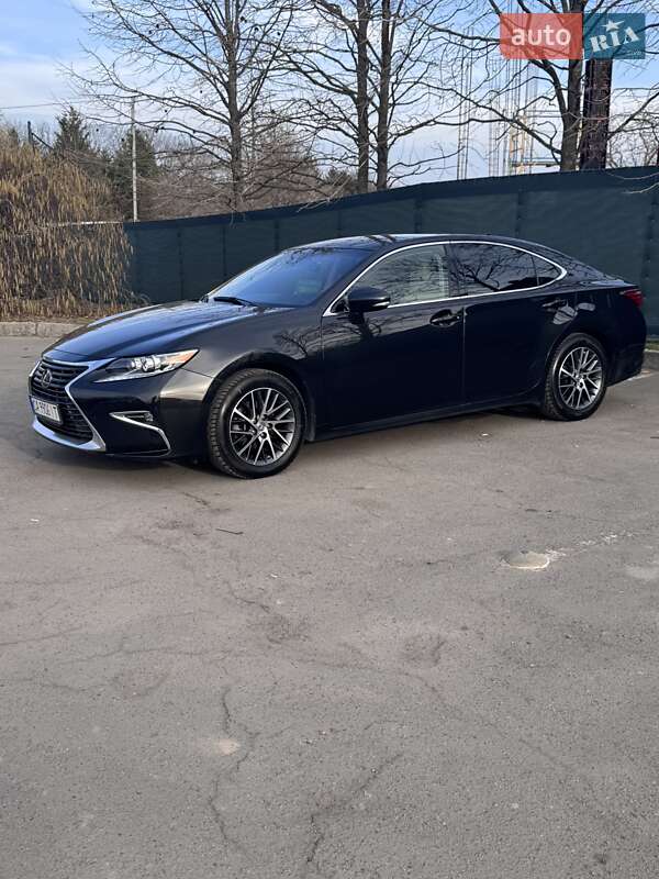 Lexus Es (2015)