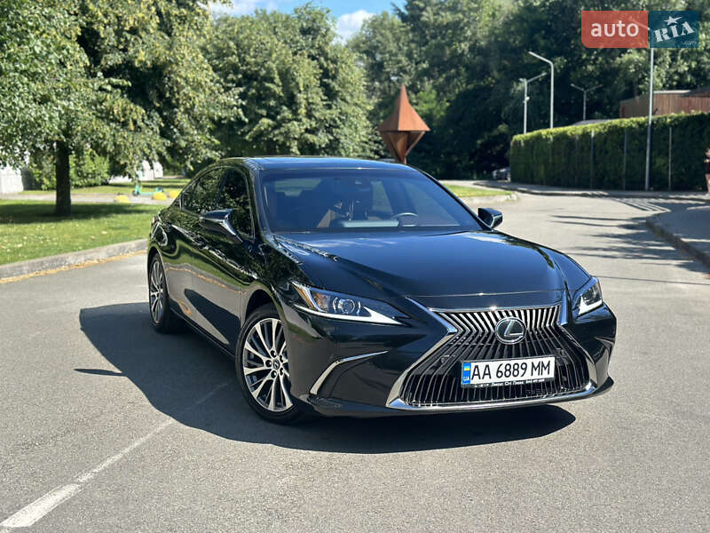 Lexus Es (2020)