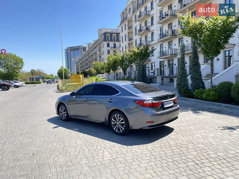 Lexus Es (2015)