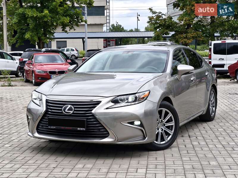 Lexus Es (2018)