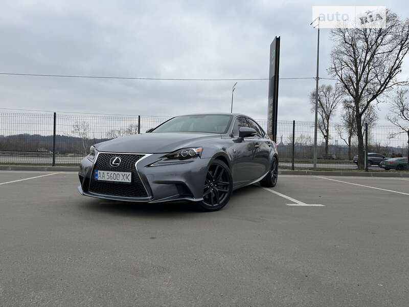 Lexus Is 300 (2015)