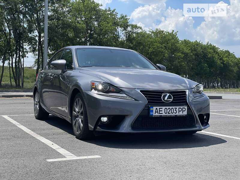 Lexus Is 300 (2015)