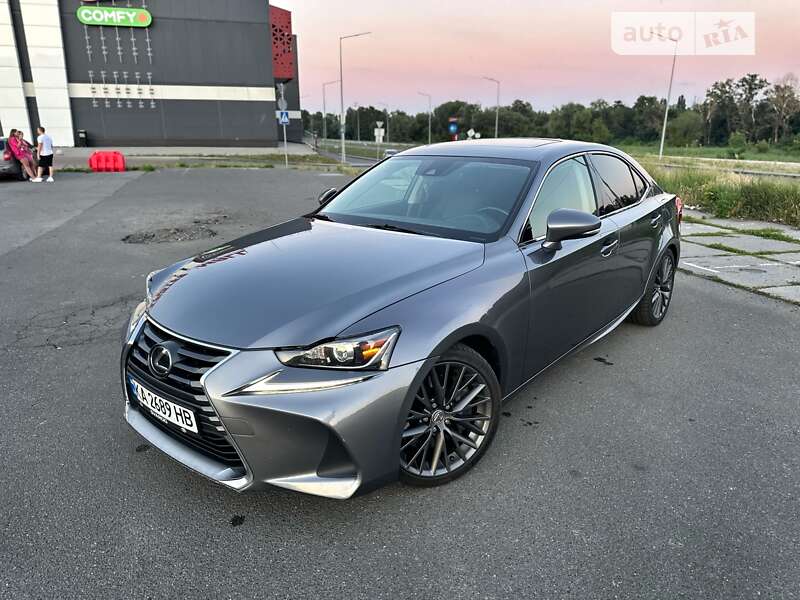 Lexus Is 200t (2017)