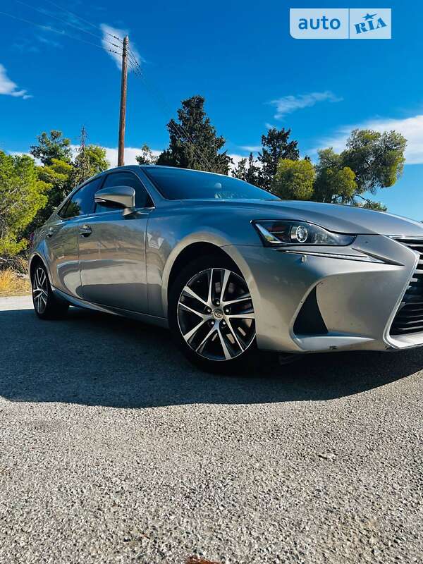 Lexus Is 200t (2017)