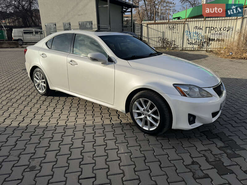 Lexus Is (2013)