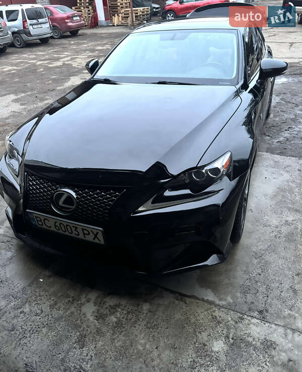 Lexus Is (2016)