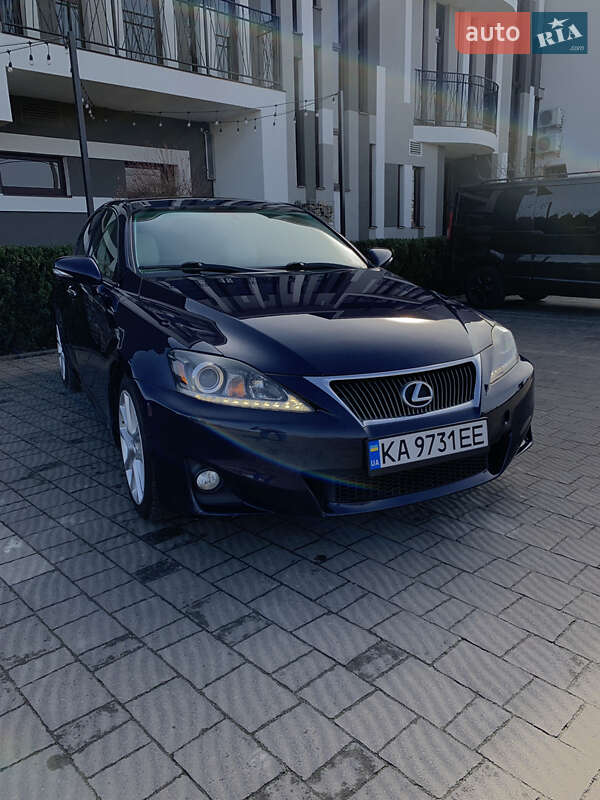 Lexus Is (2010)