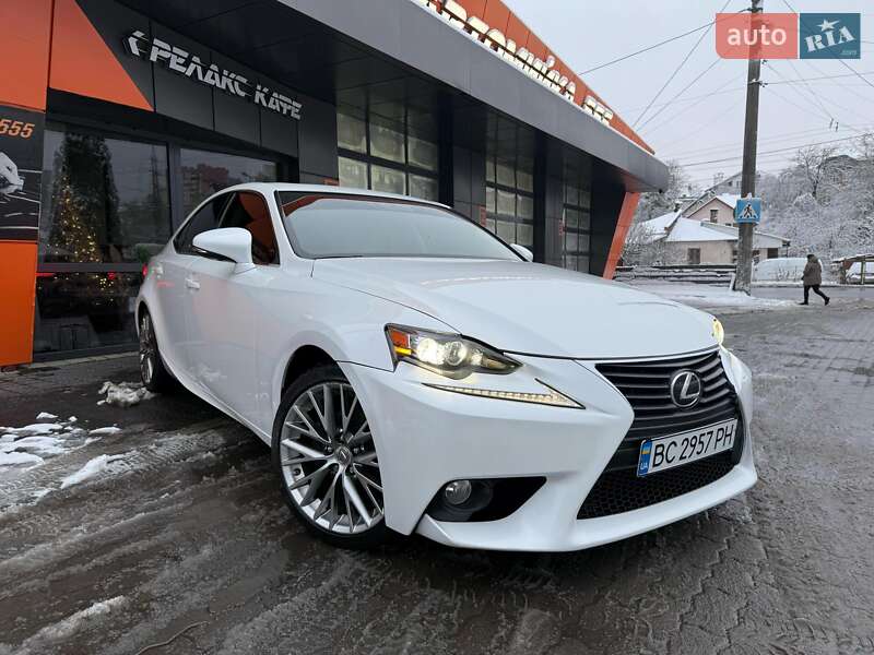 Lexus Is (2014)