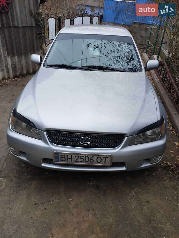 Lexus Is (2002)