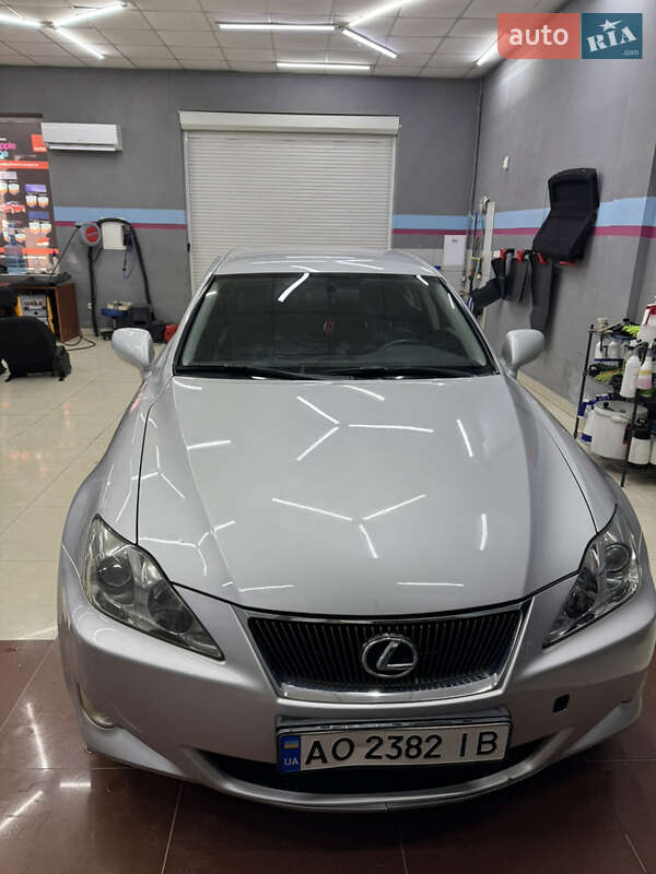 Lexus Is (2006)