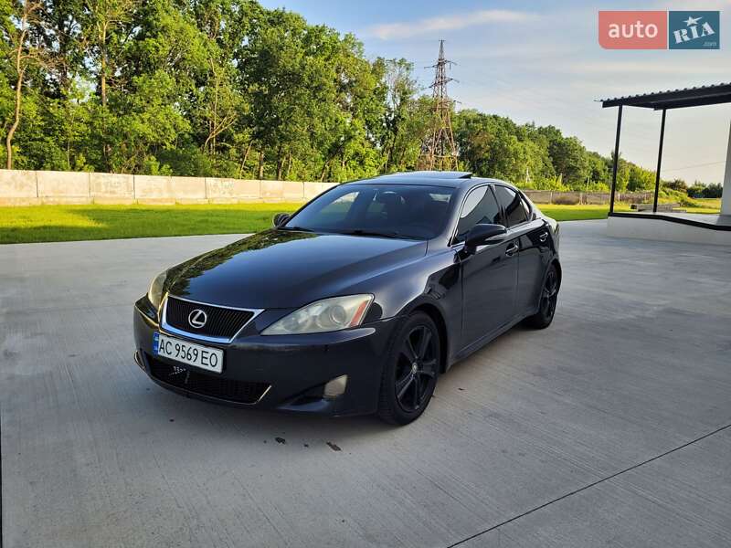 Lexus Is (2010)