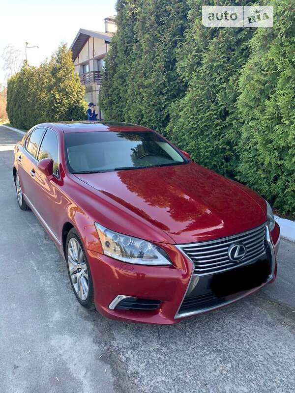 Lexus Ls (2013)
