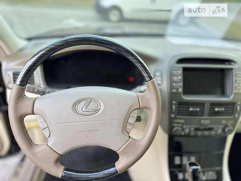 Lexus Ls (2005)
