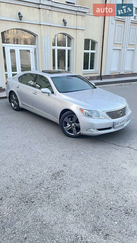 Lexus Ls (2008)