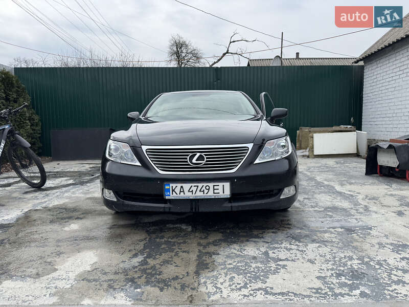 Lexus Ls (2008)