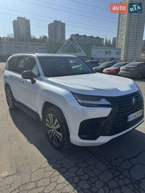 Lexus Lx (2022)