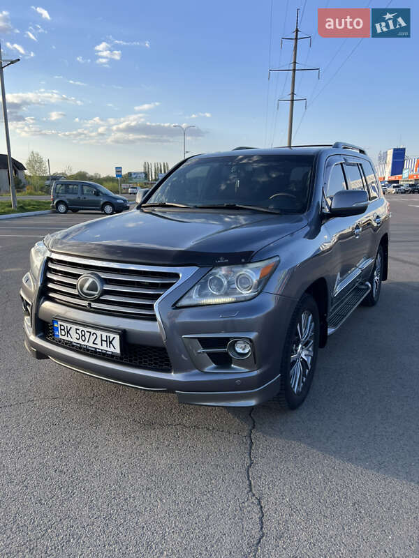Lexus Lx (2014)