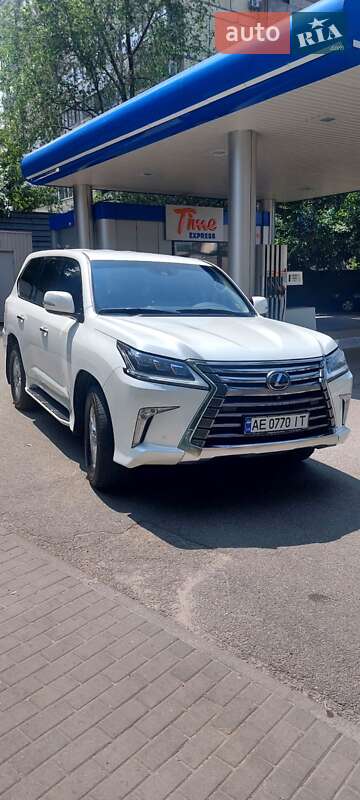 Lexus Lx (2017)