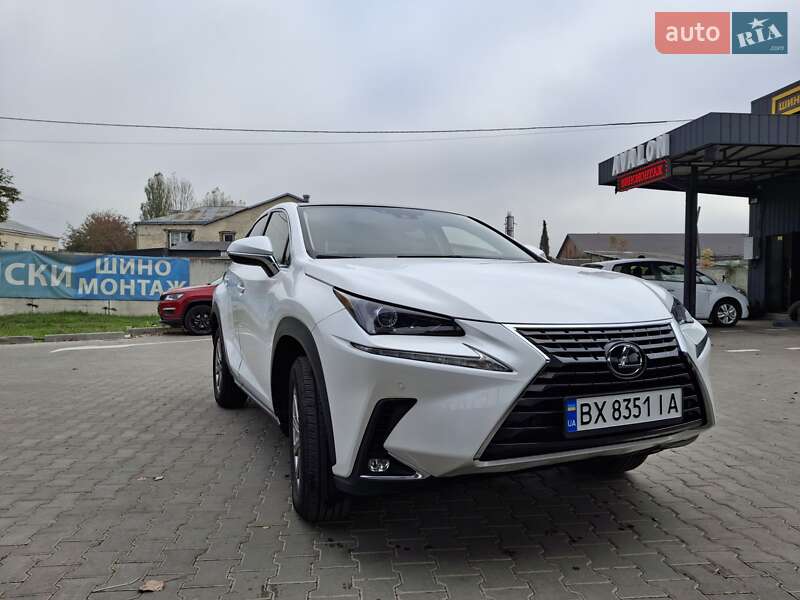 Lexus Nx 300 (2021)