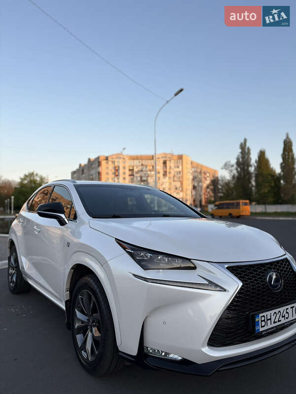 Lexus Nx (2016)
